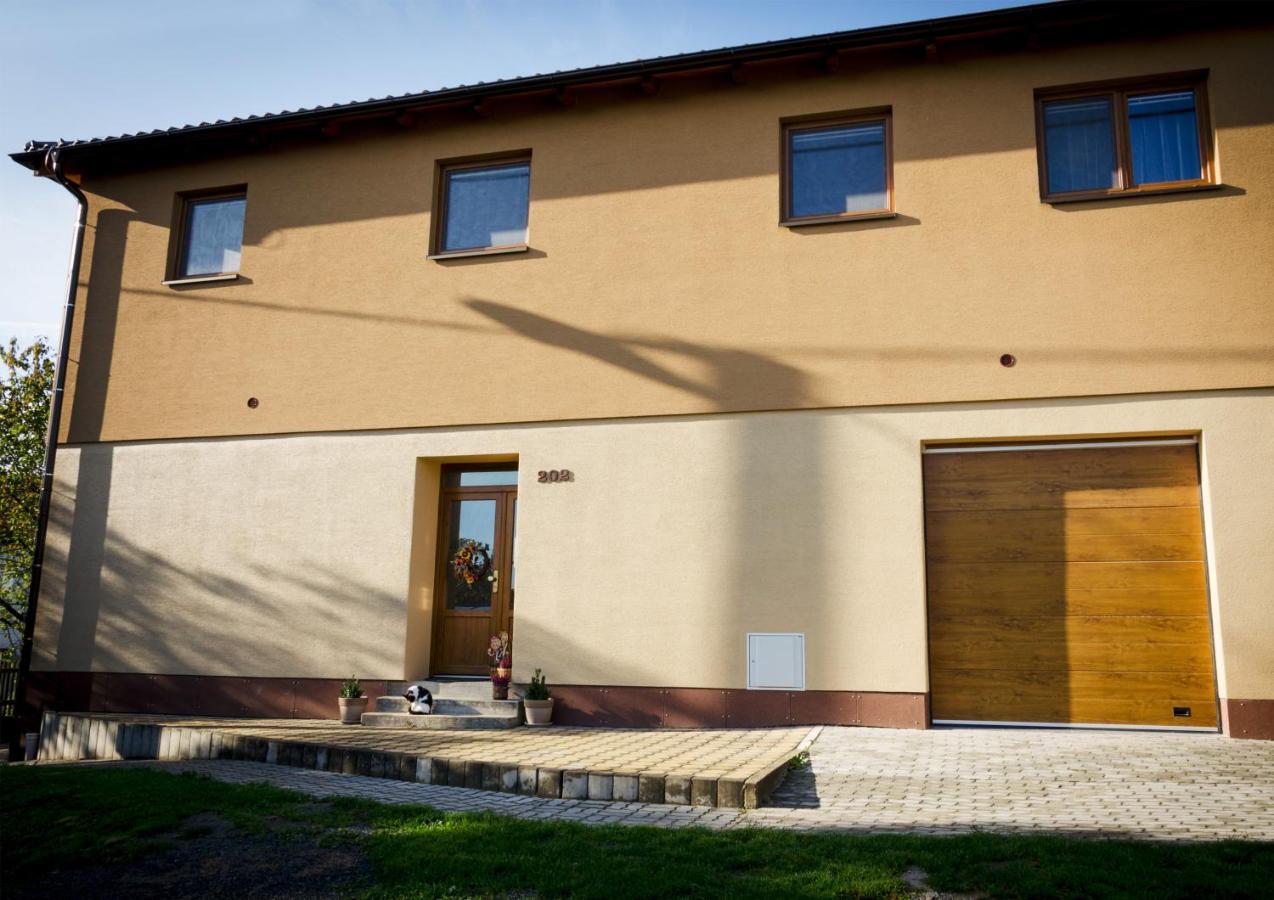 Apartmany U Kotacku Veverske Kninice Exteriör bild